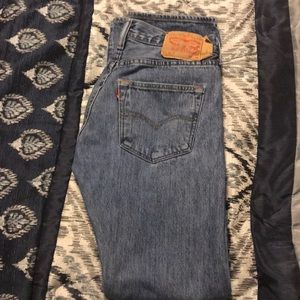 Men's Levi's jeans size W 28 L 32